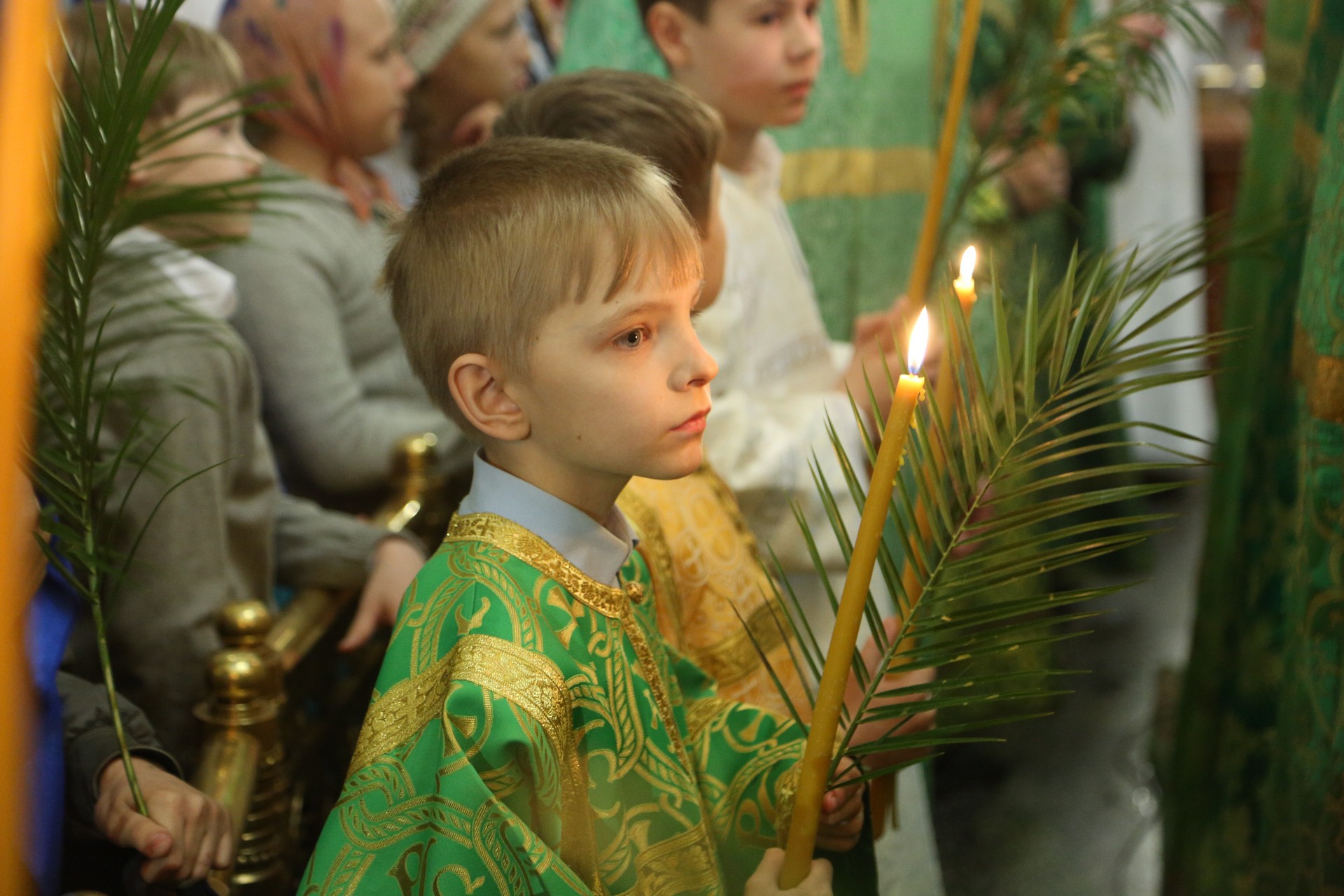 Православное воспитание. Церковные дети. Православный мальчик. Православия мальчик. Ребенок мальчик православный.